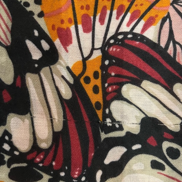Pretty Persuasions Vibrant Multicolor Butterfly Print Scarf - Picture 3 of 5